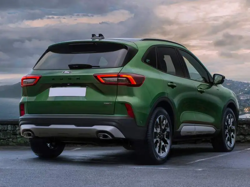 Noleggio lungo termine Ford Kuga