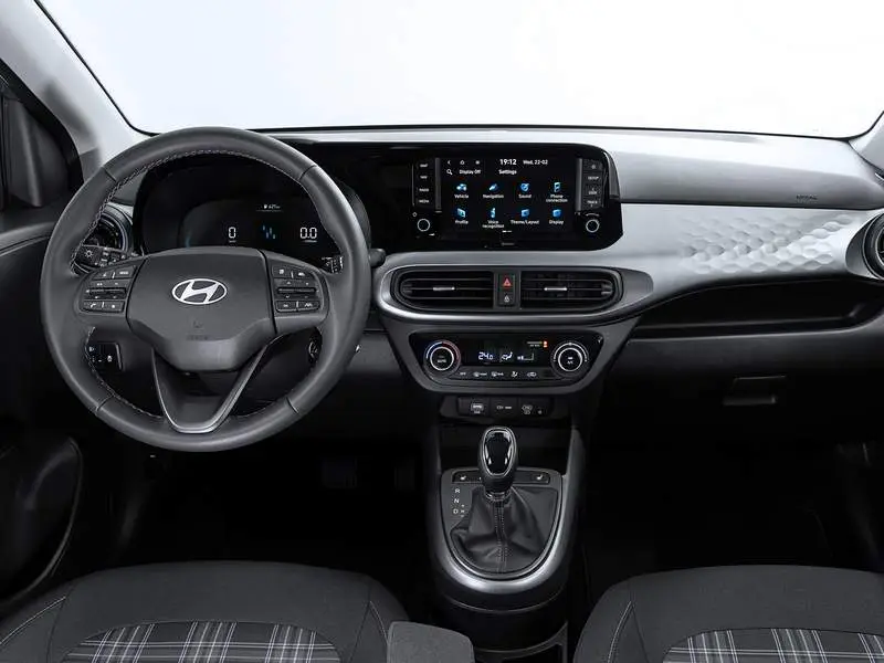 Noleggio lungo termine Hyundai i10