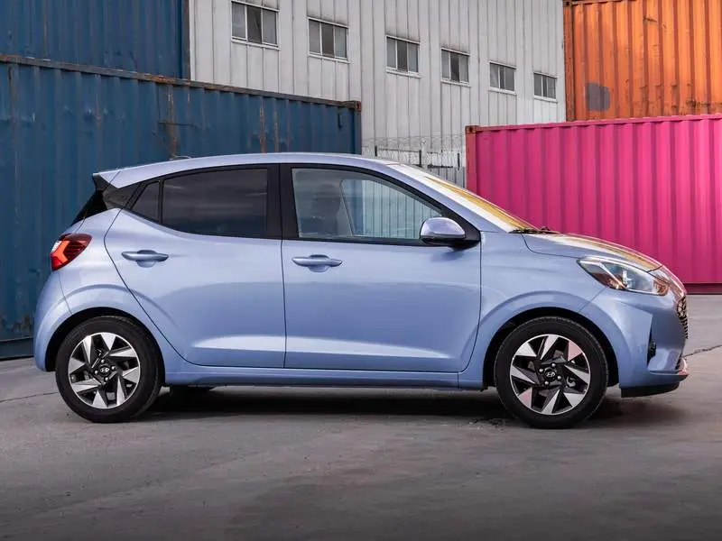 Noleggio lungo termine Hyundai i10